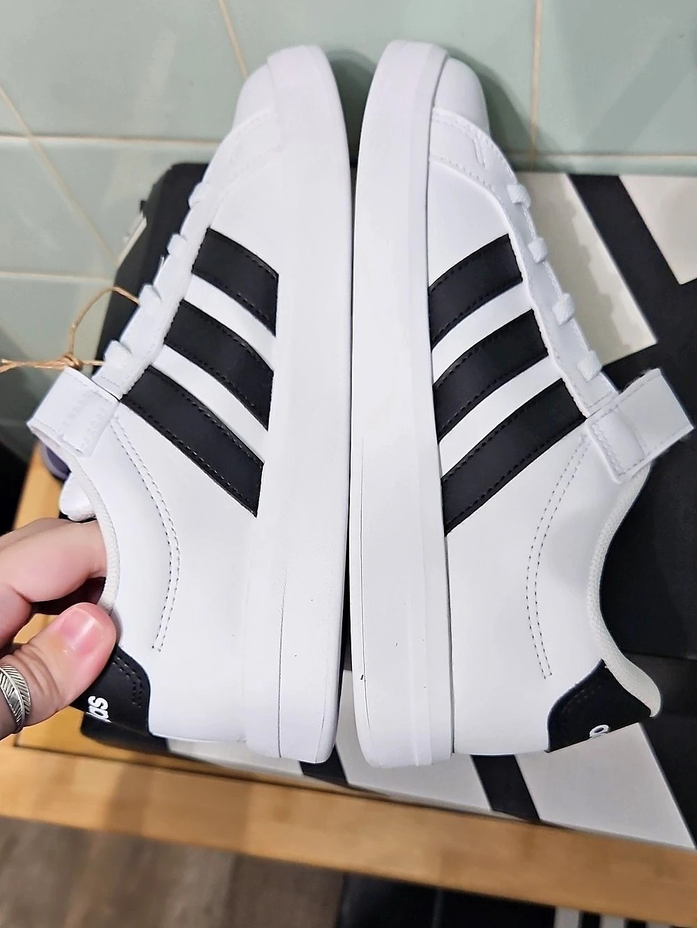 adidas Grand Court 3.0 Kids Sneakers White & Black Unisex US 3 NWT - Picture 3 of 9